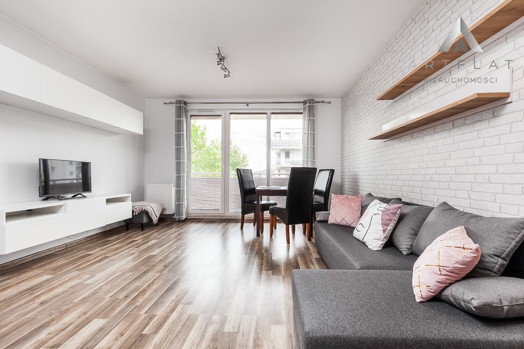 Nowoczesne mieszkanie po remoncie – Wiczlino Ogród