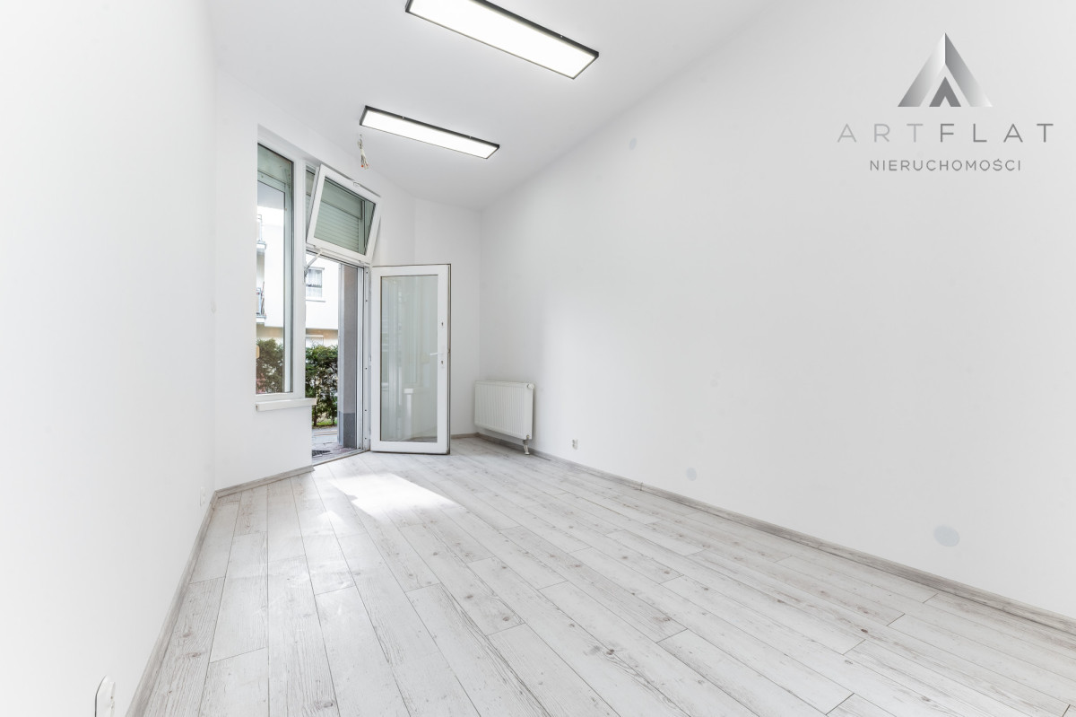 Lokal na parterze z dwoma wejściami!