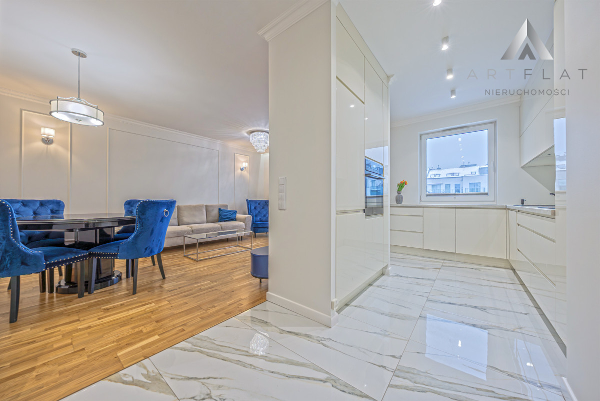 Cichy, przestrzenny apartament w centrum Gdańska