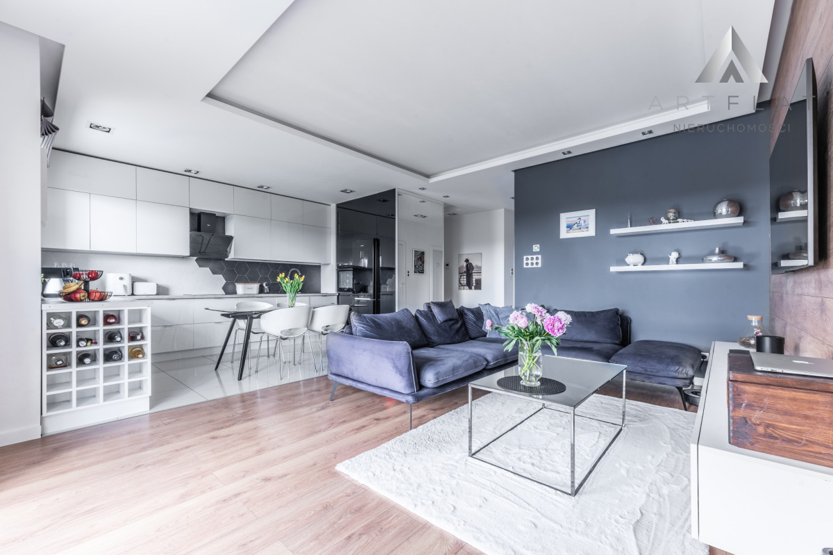 Duży balkon z widokiem | gotowy do wprowadzenia